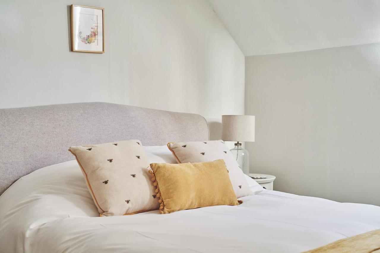 Large Stylish Luxury Cotswold Cottage - Ideal For Families, W/ Ev Charging Andoversford Zewnętrze zdjęcie
