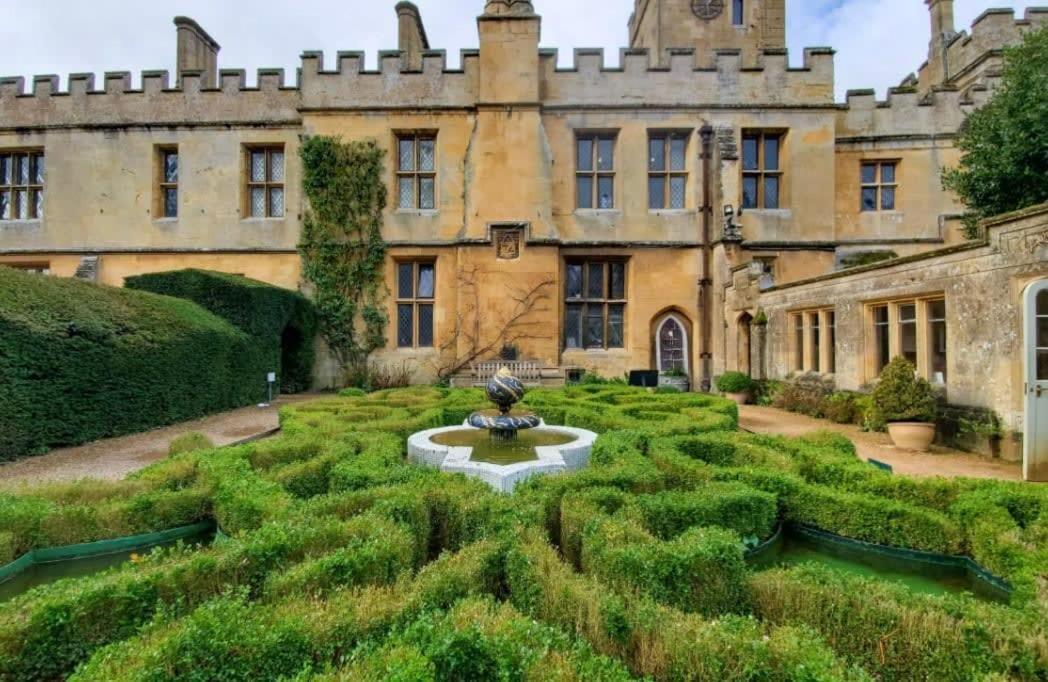 Large Stylish Luxury Cotswold Cottage - Ideal For Families, W/ Ev Charging Andoversford Zewnętrze zdjęcie