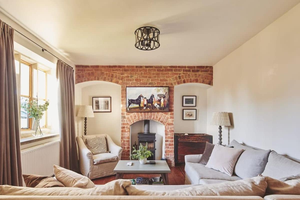 Large Stylish Luxury Cotswold Cottage - Ideal For Families, W/ Ev Charging Andoversford Zewnętrze zdjęcie