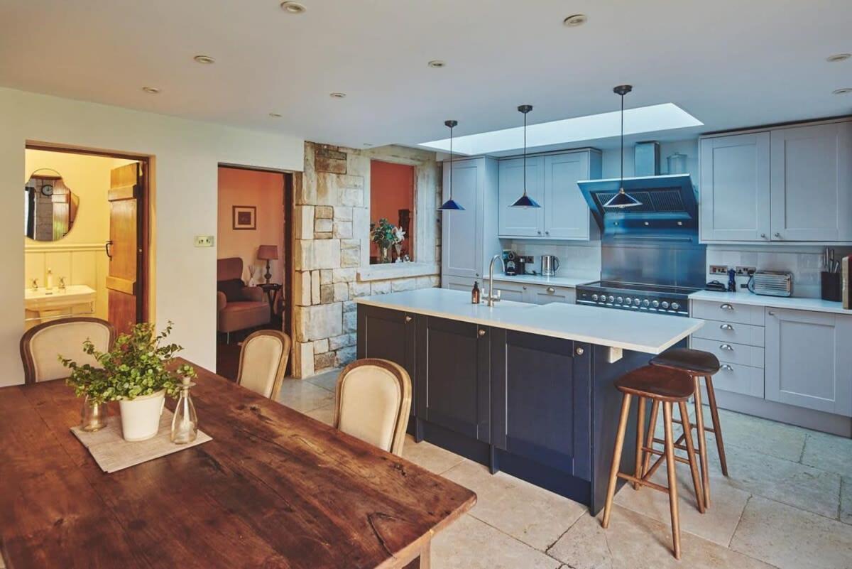 Large Stylish Luxury Cotswold Cottage - Ideal For Families, W/ Ev Charging Andoversford Zewnętrze zdjęcie