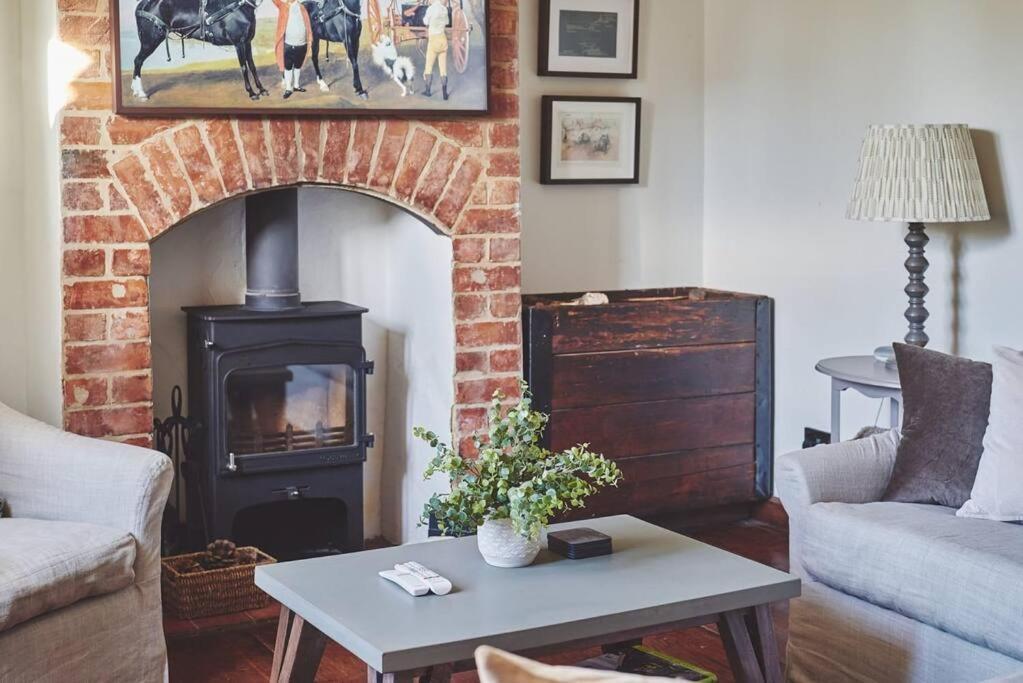 Large Stylish Luxury Cotswold Cottage - Ideal For Families, W/ Ev Charging Andoversford Zewnętrze zdjęcie